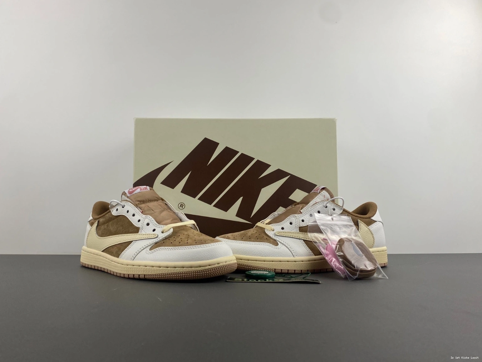 Travis 1 DM7866-106 Scott Jordan OG Shy Sail Pink Air Low 0321